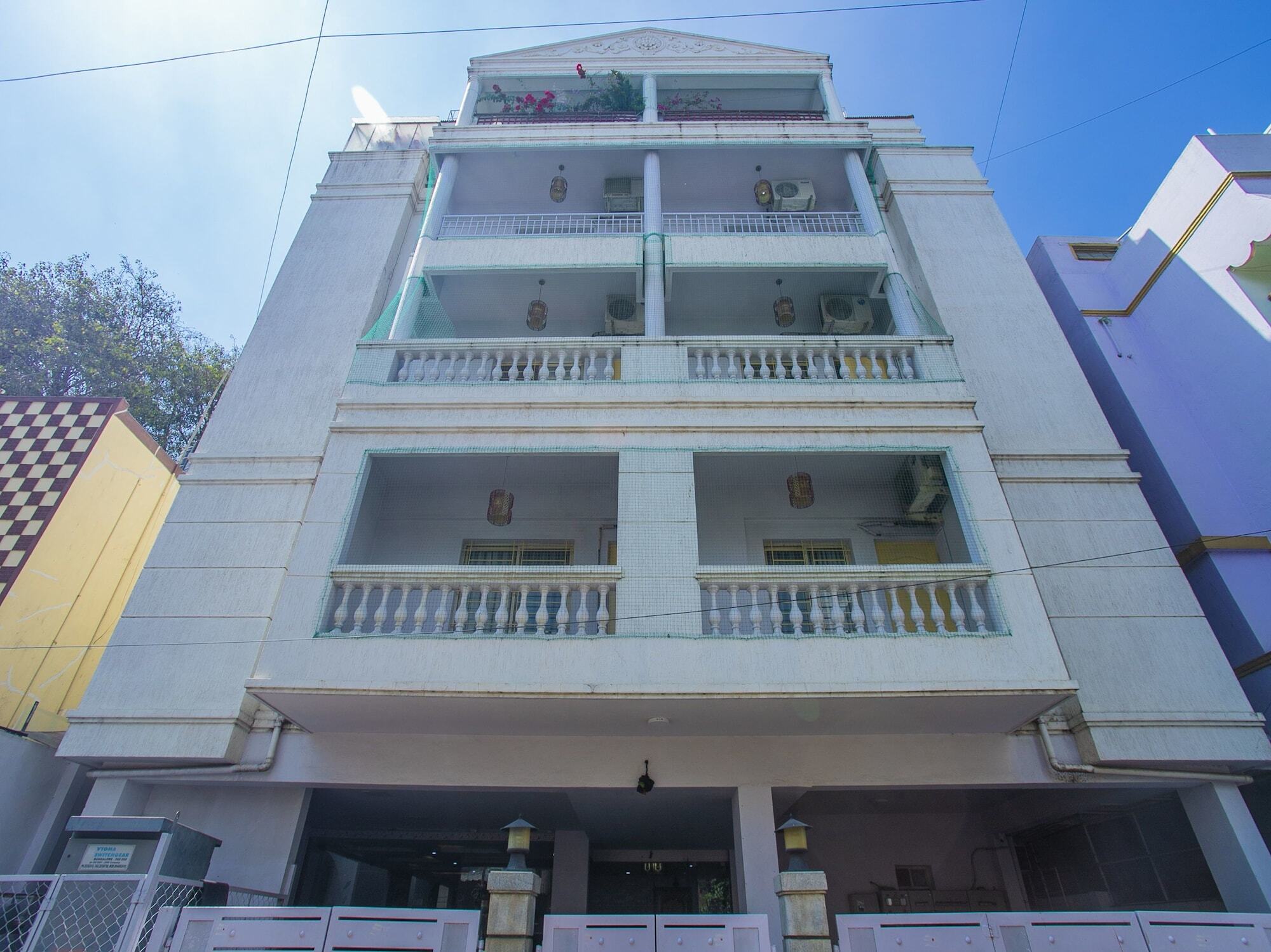 Oyo 23360 White Bricks Inn Μπανγκαλόρ Εξωτερικό φωτογραφία